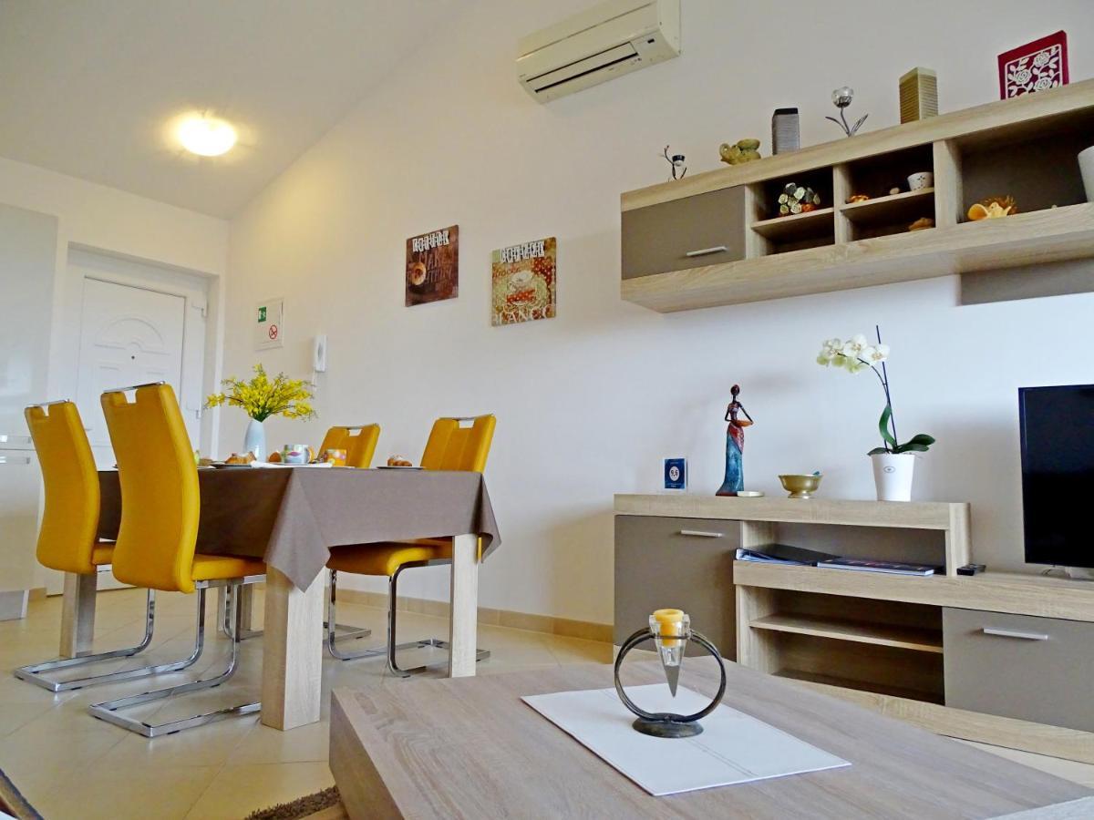 Apartment Bellavista Novigrad Istria Exteriör bild